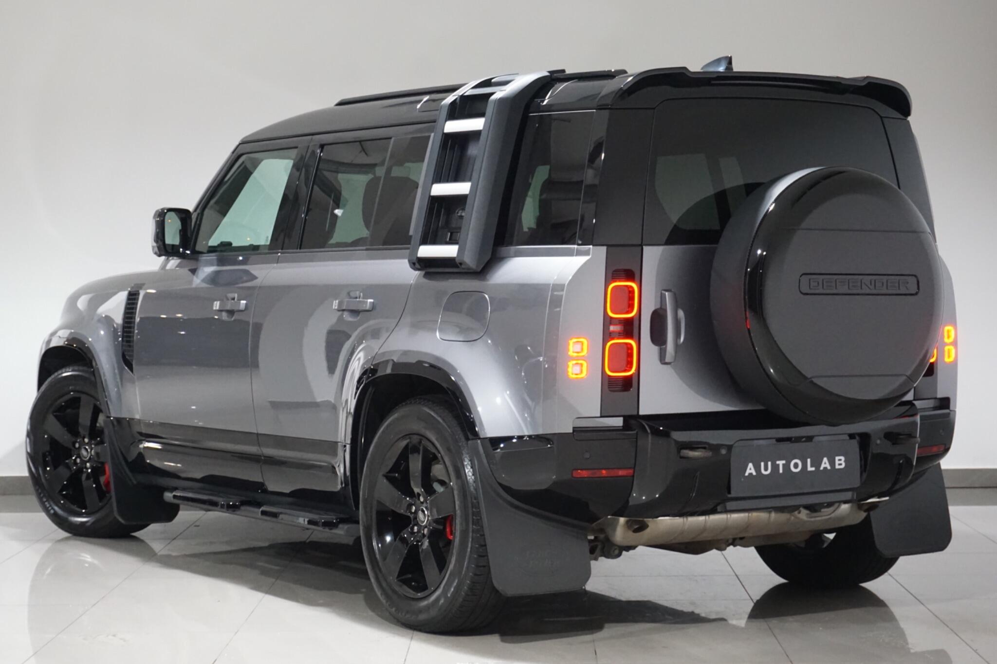 Land Rover Defender 110 2.0 P400e 15.4kWh X-Dynamic SE SUV 5dr Petrol Plug-in Hybrid Auto 4WD Euro 6 (s/s) (404 ps)